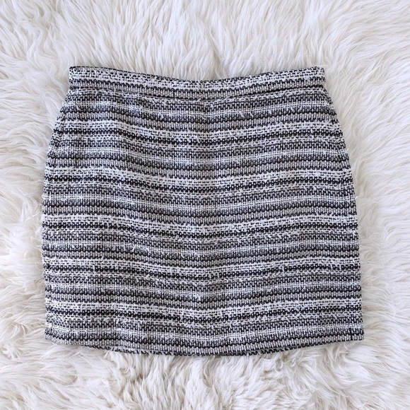 Madewell Dresses & Skirts - Madewell Black White Tweed Crossweave Mini Skirt